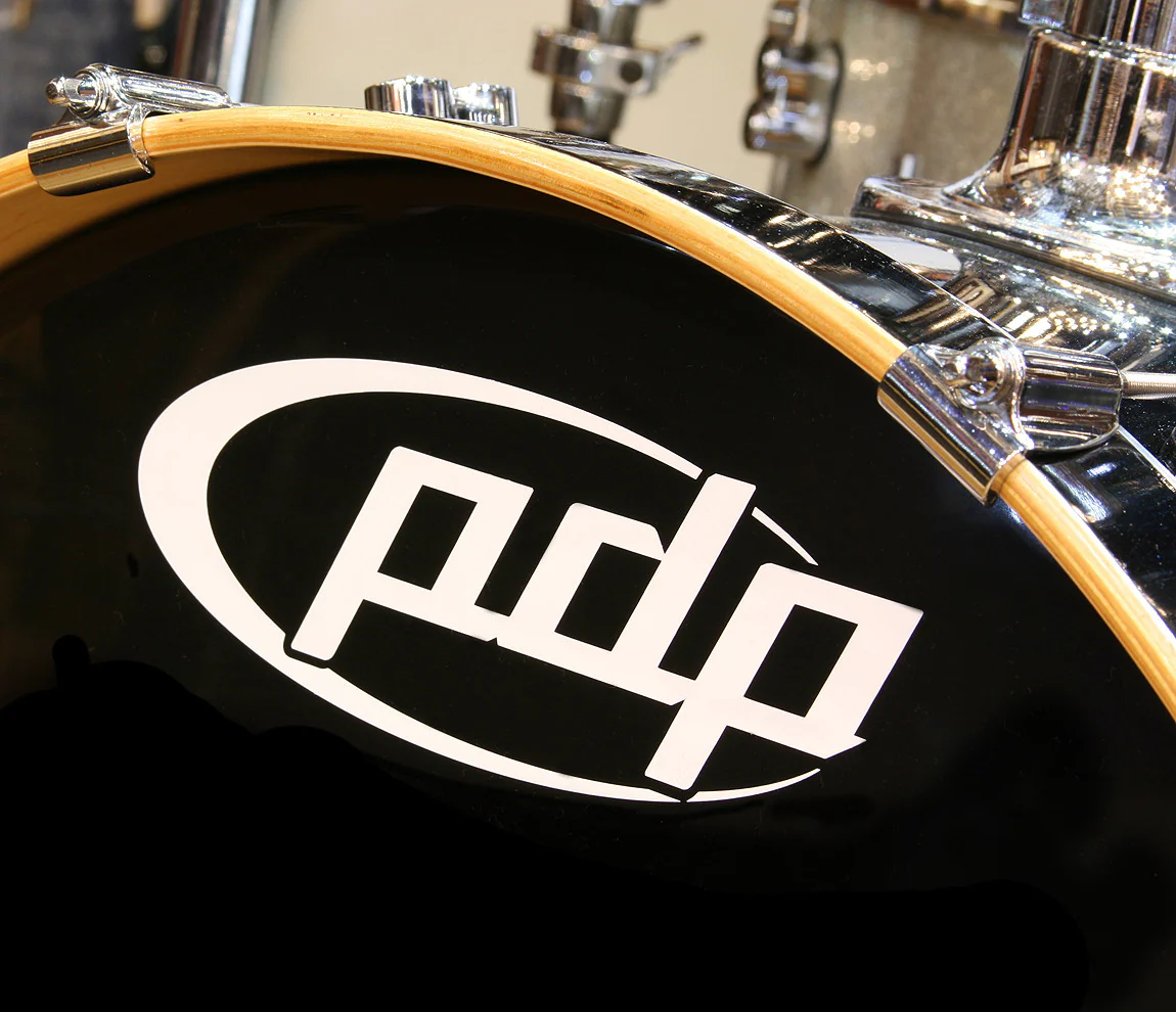 DW PDP Concept Maple 4-Piece Shell Pack in Silver to Black Sparkle Fade - Image 3