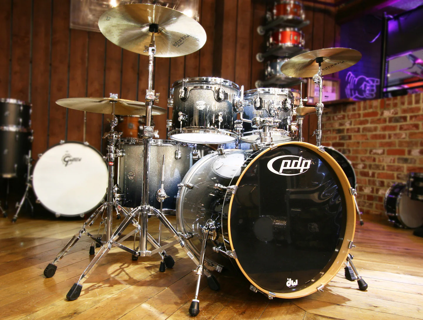 DW PDP Concept Maple 4-Piece Shell Pack in Silver to Black Sparkle Fade - Image 5